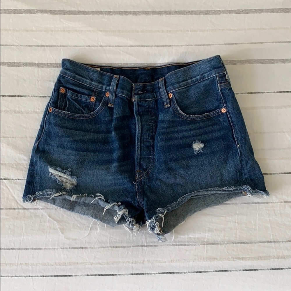 Levi’s high-waisted 501s